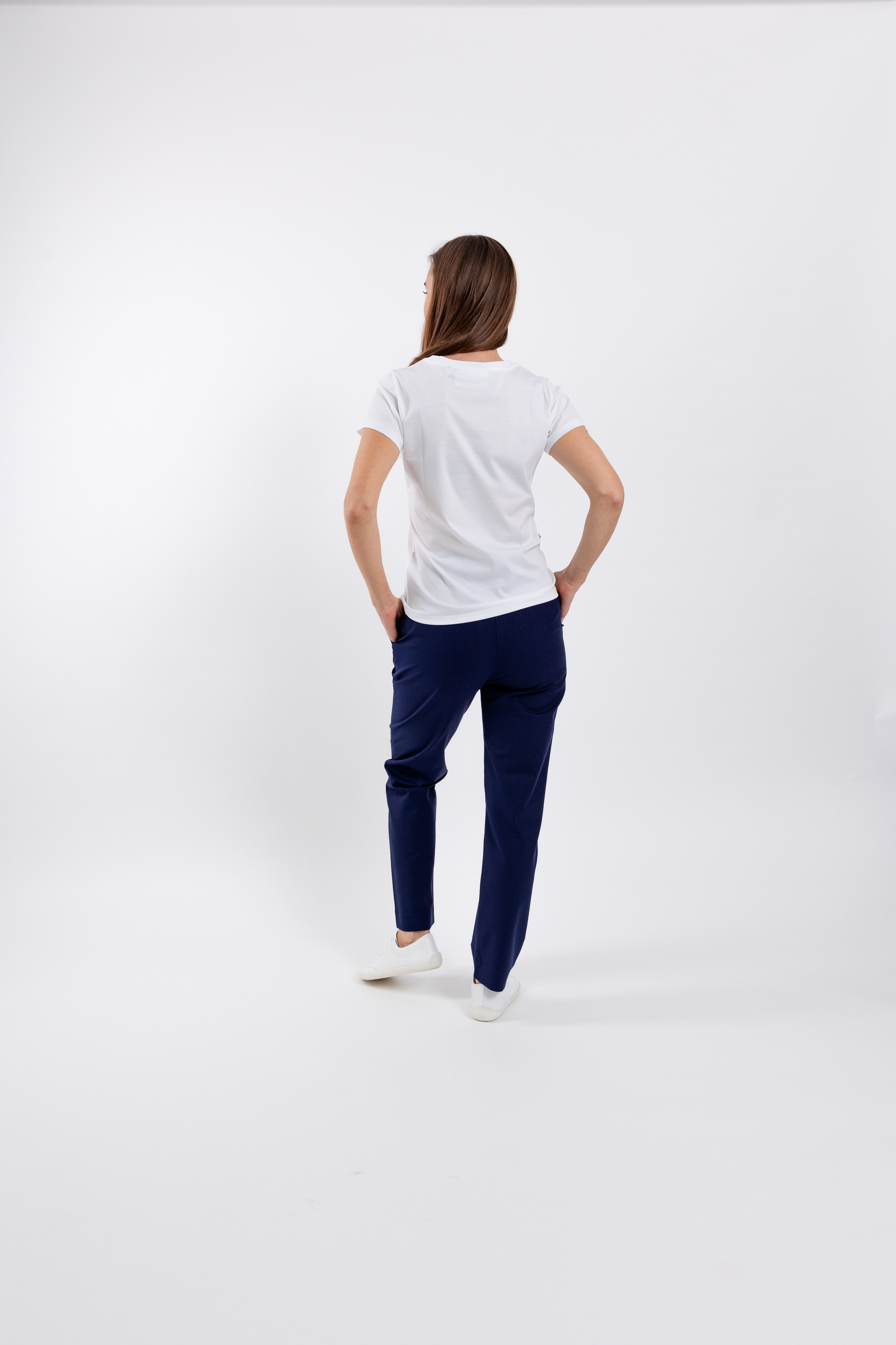 Damem T-Shirt mit Rundhalsausschnitt Be Lenka Essentials - White.