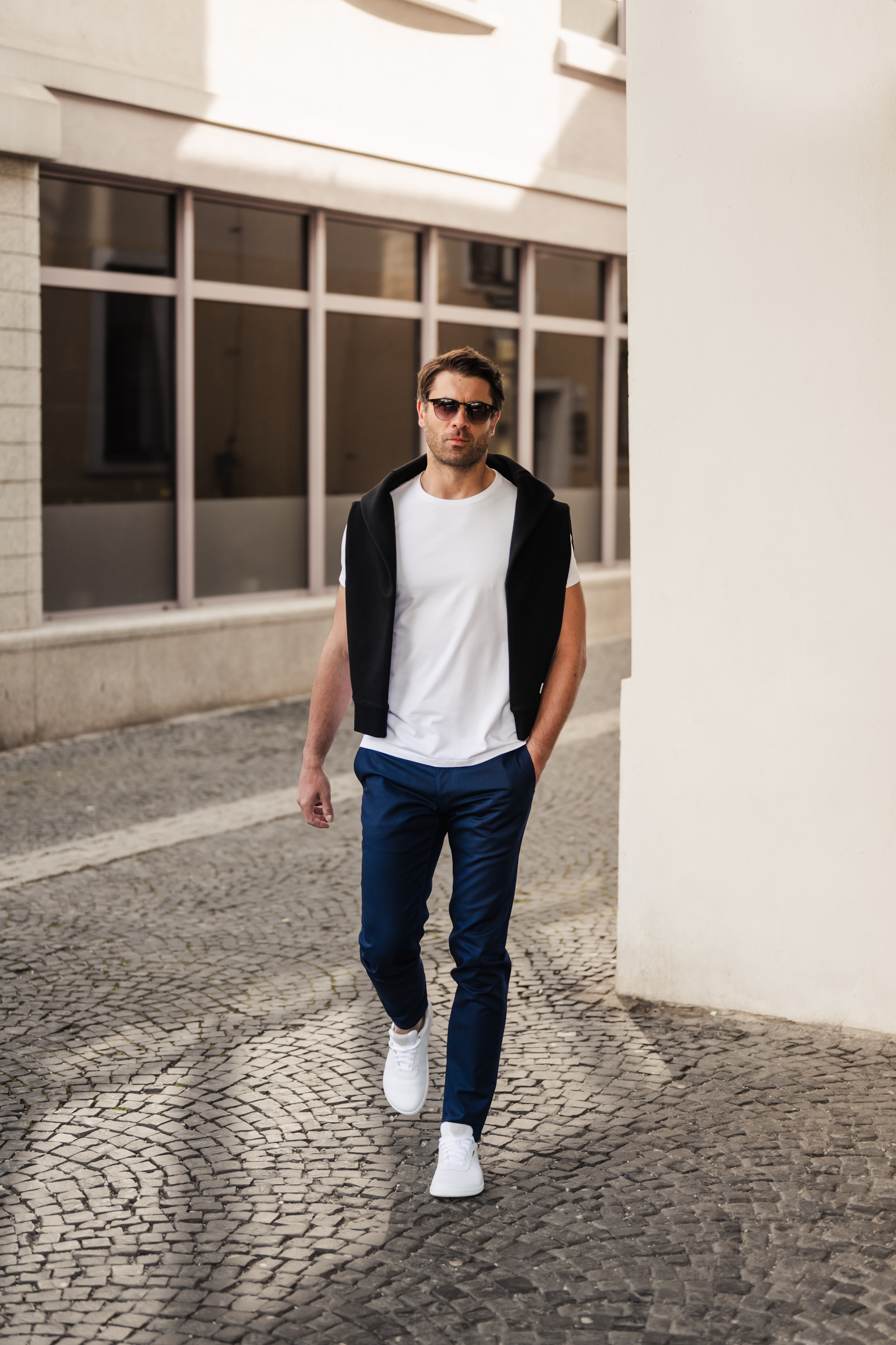 Herren T-Shirt mit Rundhalsausschnitt Be Lenka Essentials - White.