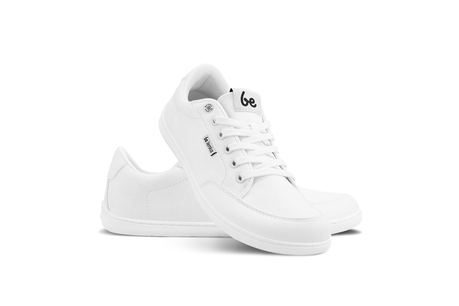 Barfuß Sneakers Be Lenka Rebound - All White.




Extrem leichte Schuhe für alle Liebhaber von urbanen KlassikernEverydayComfort Neo-Laufsohle für eine längere Lebensdauer des SchuhsTextillogo auf der Zunge und dem Schaftzwei Ösen an der Innenseite der Sneaker für die Belüftung

Vorteile von Barfußschuhen:
imitiert perfekt das Barfußgehendie anatomische Form des Schuhs bietet viel Platz für die ZehenNull Neigung der Sohle hält Ferse und Zehen in einer Linie für eine korrekte Körperhaltungstimulierende 5 mm dicke Sohle aktiviert die Nervenenden des Fußesflexible Materialien sorgen für eine bessere Funktionalität der Muskeln und Sehnen des FußesLeichtigkeit des Schuhs als Vorbeugung gegen Fußermüdung
Typ: Straßenschuhe