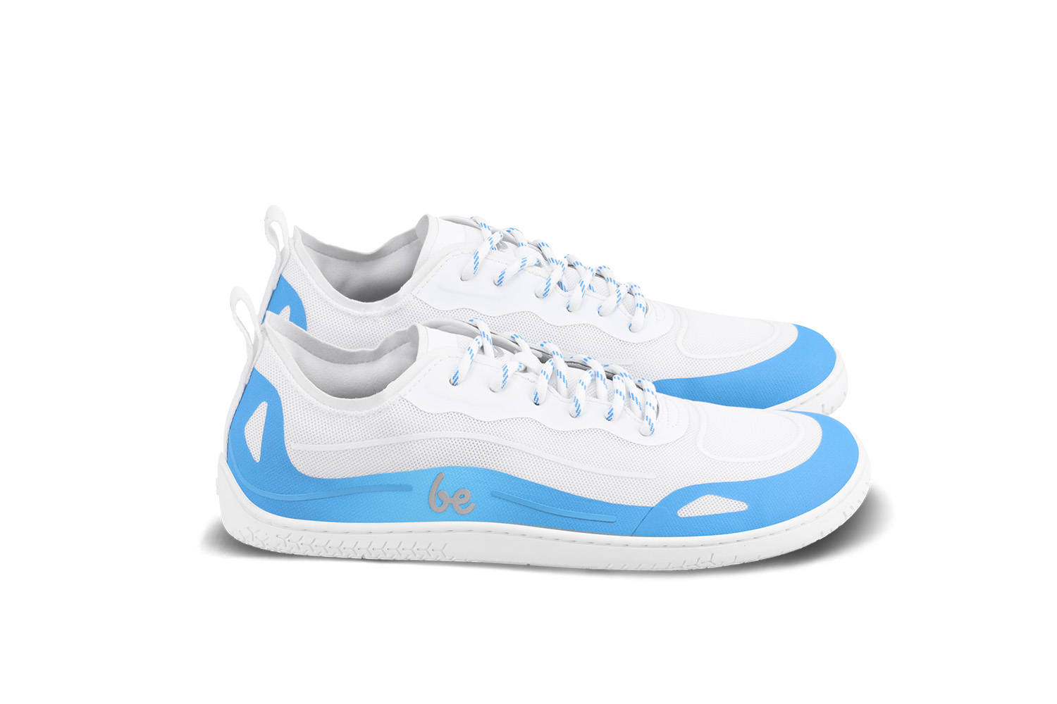 Barfuß Sneakers Be Lenka Velocity - Blue.




extrem leichte Schuhe für alle Bewegungsliebhabergenähte ActiveGrip Neo-Laufsohle für eine längere Lebensdauer des Schuhsstylisches 3D Be Lenka-Logo auf dem Obermaterialpraktische Handschlaufe, um dieses Modell am Rucksack zu befestigen weiches und angenehmes Innenfutterantibakterielle, feuchtigkeitsableitende Einlegesohlediese Schuhe sind nicht für intensive sportliche Aktivitäten, z.

Vorteile von Barfußschuhen:
perfekte Nachahmung des Barfußlaufensdie anatomische Form des Schuhs bietet viel Platz für die Zehendie Zero Drop Sohle sorgt dafür, dass Ferse und Zehen in einer Linie bleiben und eine korrekte Haltung eingenommen wirddie stimulierende 5mm dicke Sohle aktiviert die Nervenenden des Fußesflexible Materialien sorgen für eine bessere Funktion der Muskeln und Sehnen des FußesLeichtigkeit des Schuhs als Vorbeugung gegen Fußermüdung
Typ: Straßenschuhe