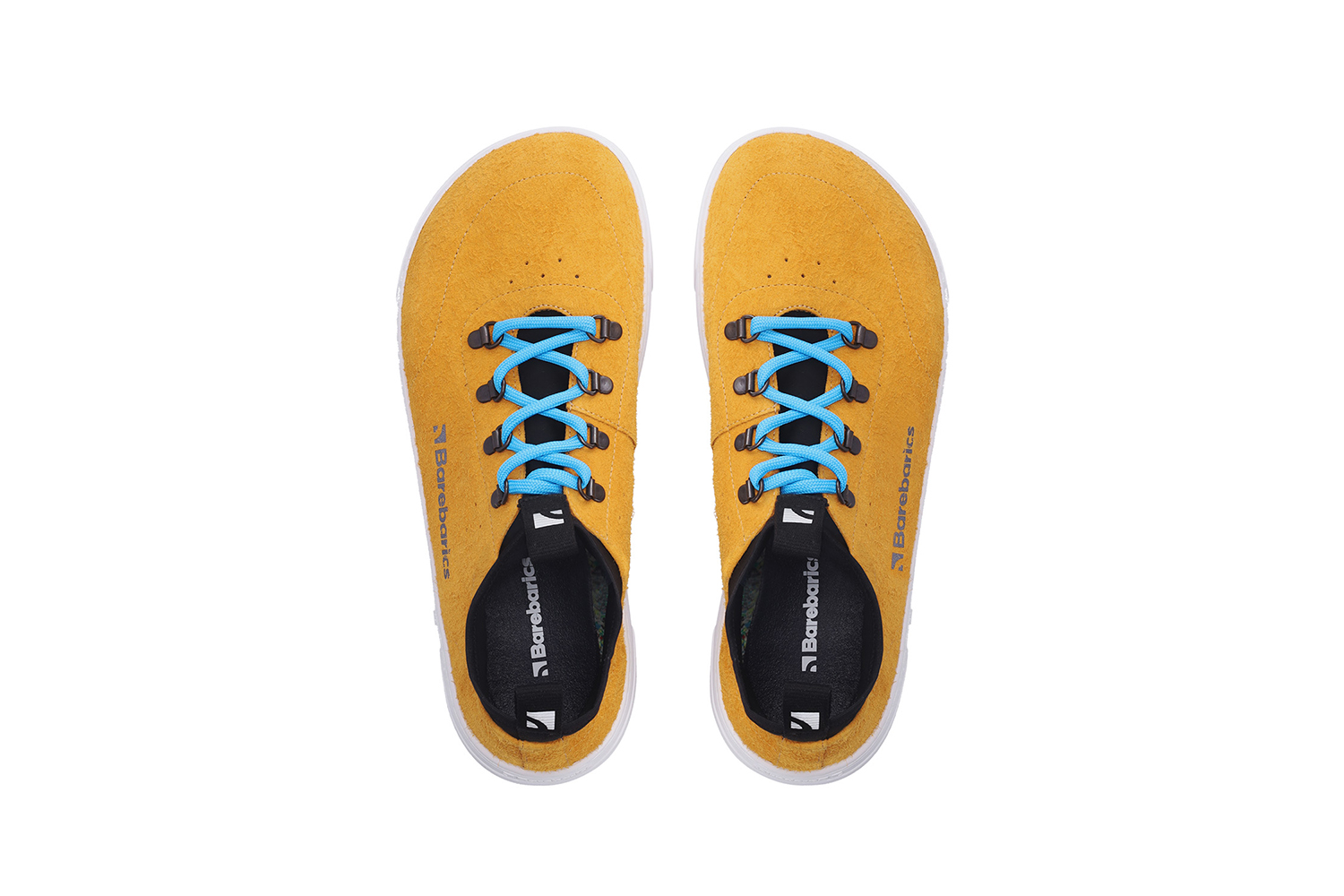 Barefoot Sneakers Barebarics Bronx - Mustard.
Die Barebarics-Sneaker werden nach einem umweltfreundlichen Verfahren hergestellt.
  Das Obermaterial besteht aus Leder und Textil  Das Futter ist aus Lycra und Mikrofaser  Die Sohle ist aus weichem, synthetischem Gummi mit hoher Strapazierfähigkeit hergestellt.


Barfuß-Eigenschaften
    Anatomische Form - Die Sneakers passen sich der Form der Füße an.

Mehr info
moderner Städtestilin der Europäischen Union entworfen und handgefertigt, unter Verwendung lokaler nachhaltiger Materialienhervorragende Haltbarkeit und Farbechtheit der Materialienerhältlich in den Größen 36-47 (europäische Maße)